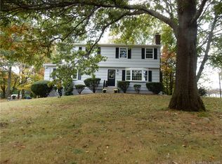 786 Evergreen Ave, Hamden, CT 06518