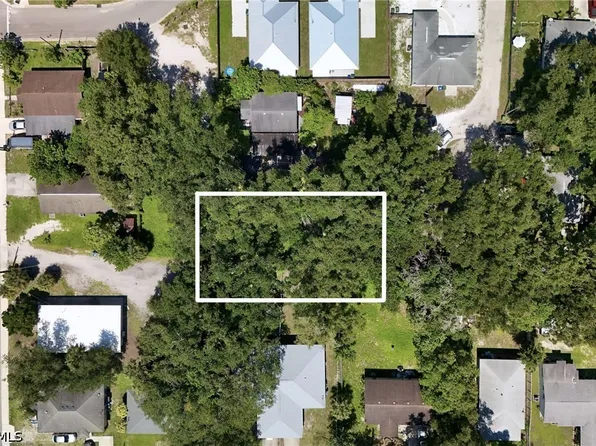 1009 4th Street Ct E, Bradenton, FL 34203