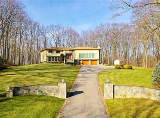 10 Quail Ridge Rd, Hyde Park, NY 12538