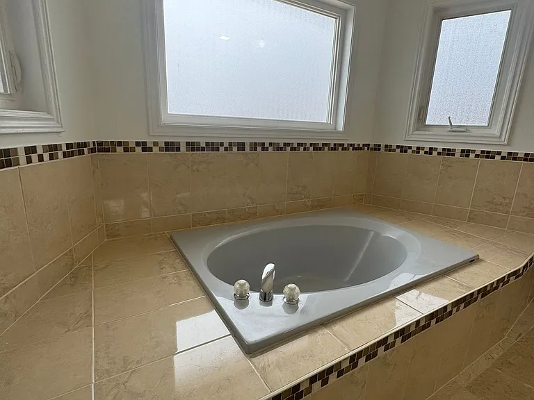 5 Burwash Ct — Photo 29