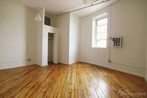 Rented by City Connections Realty | media 24