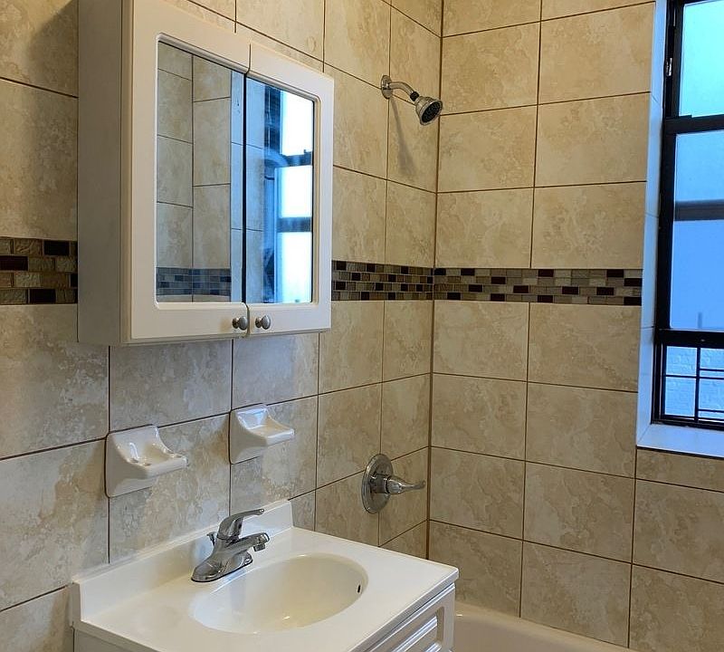1st image of 11-15 45th Ave #B3