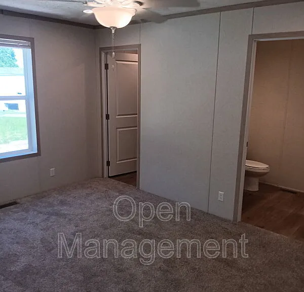7534 W US Highway 60 #110 — Photo 4