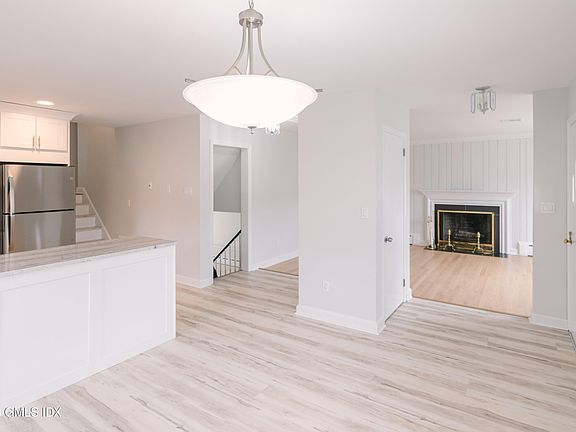 4th image of 55 Cos Cob Ave