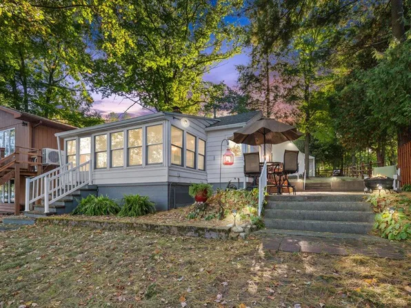 8836 W School Section Lake Dr, Mecosta, MI 49332