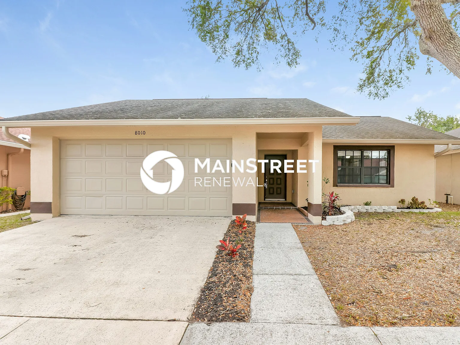 8010 Hathaway Dr — Photo 1