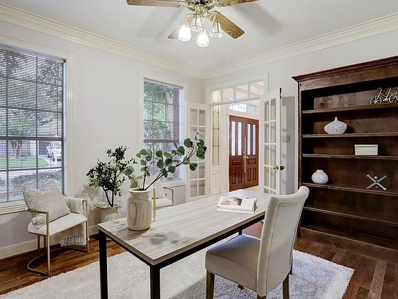 4th image of 4011 Rosebank Dr