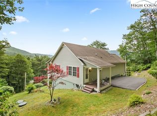 7238 Knoll Rd, Newland, NC 28657