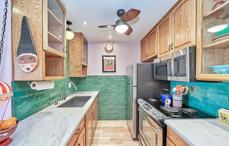 320 S Ardmore Ave #310 — Photo 11