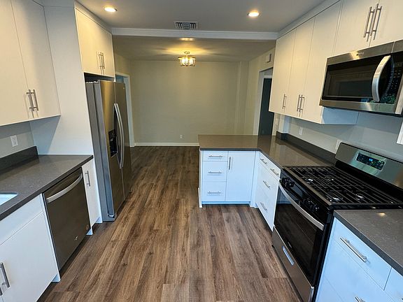 5th image of 4704 Rockland Pl