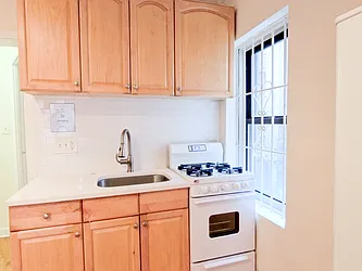 Rented by Urban Real Estate Inc