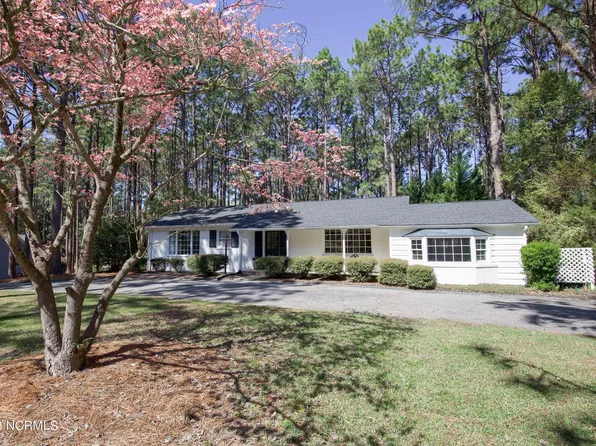 430 Crestview Road, Southern Pines, NC 28387