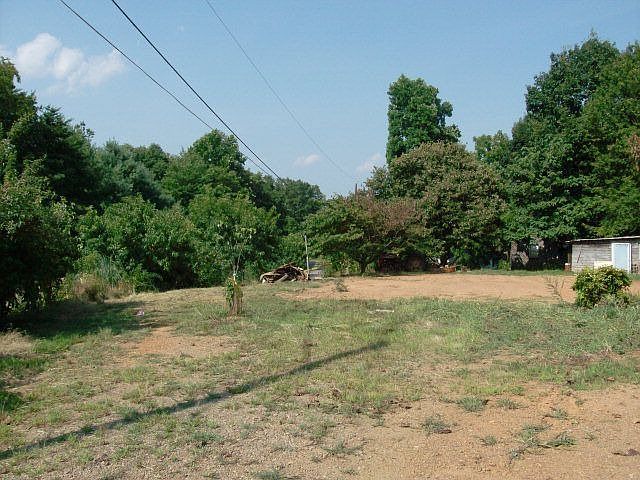 2nd image of 90 Santa Claus Ln