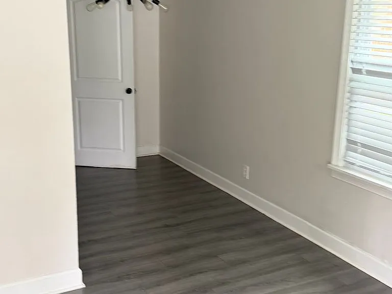 3060 Guernsey Ave — Photo 8