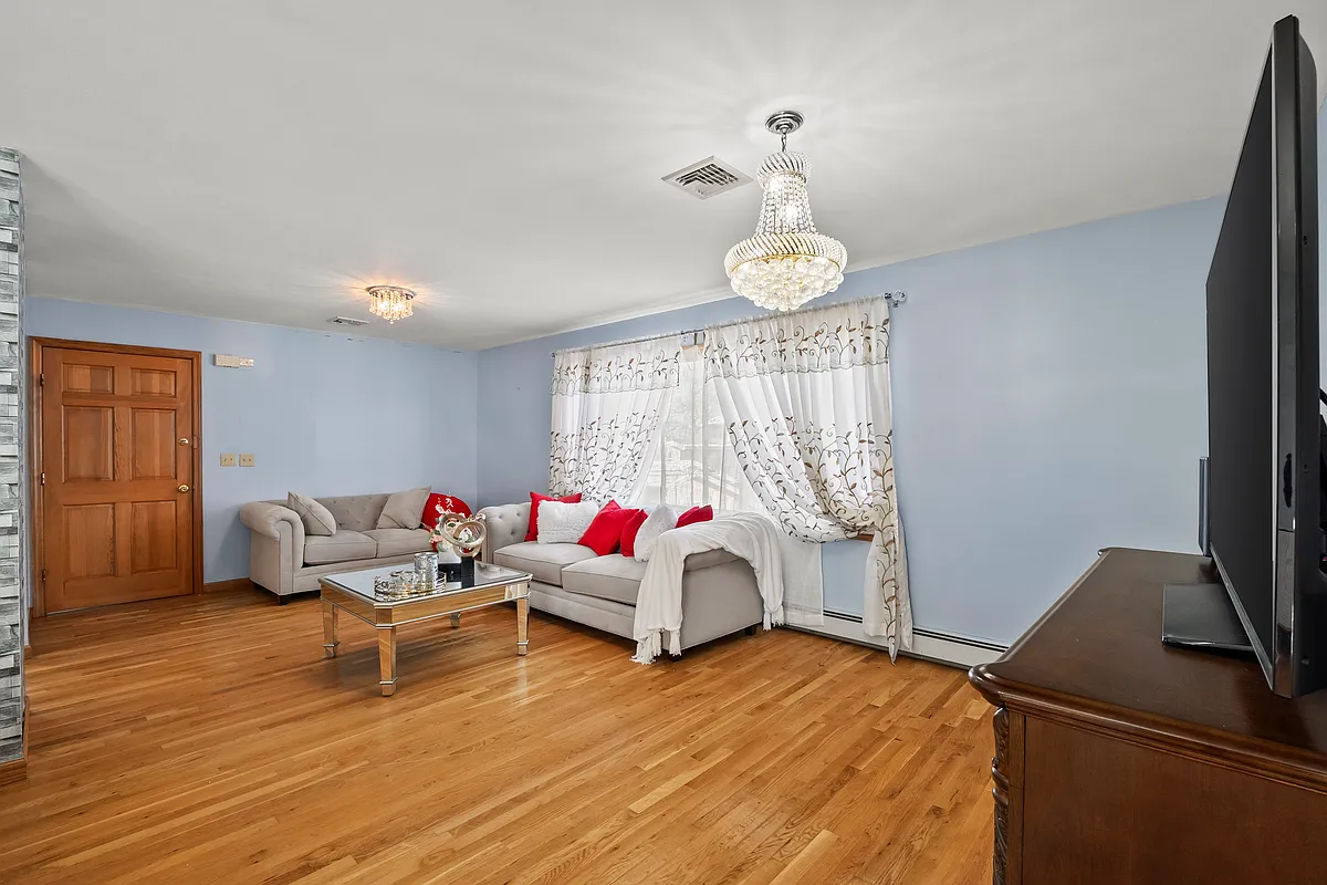 Building Photo - 391 Taylor Ave #2