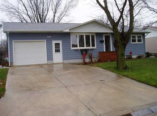221 W Franklin St, Denver, IA 50622