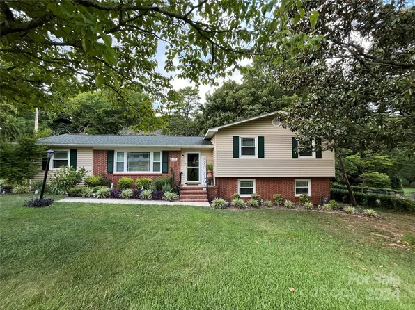 6705 Terry Ln, Charlotte, NC 28215