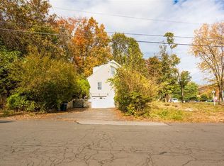 164 Saddle River Rd, Airmont, NY 10952