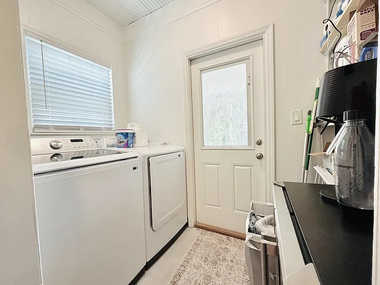 604 Oakland Ave — Photo 16
