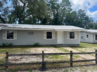 902 45th St #B, Niceville, FL 32578