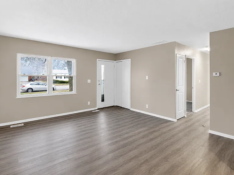 3938 Biscayne Rd — Photo 3