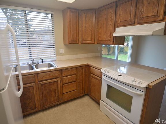 5th image of 6201 58th St NE