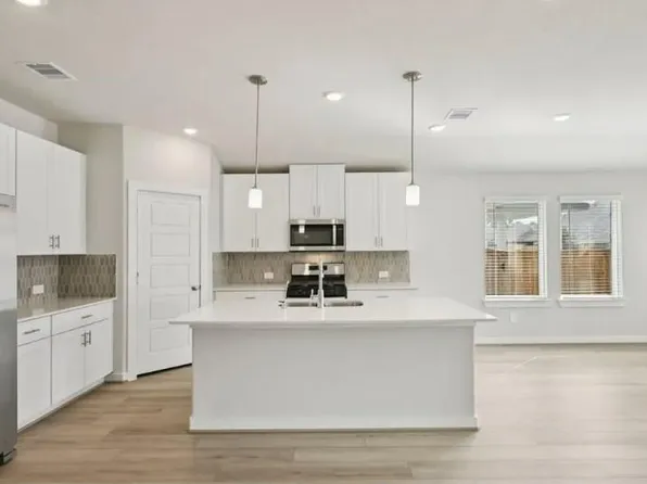 31109 De La Guerra St, Huffman, TX 77336