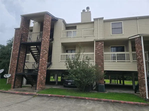 2501 Gulf Fwy APT 249D, Dickinson, TX 77539