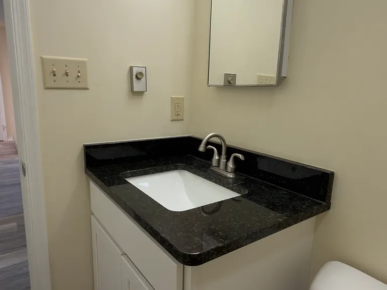 303 Green St #2 — Photo 21