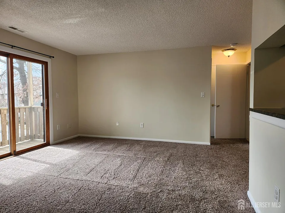 1514 Ravens Crest Dr