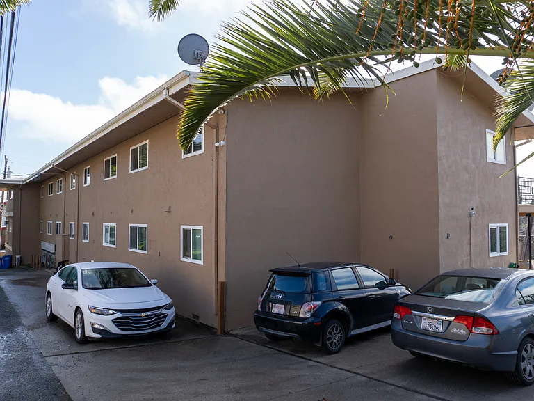 640 S 2nd St #3 — Photo 3