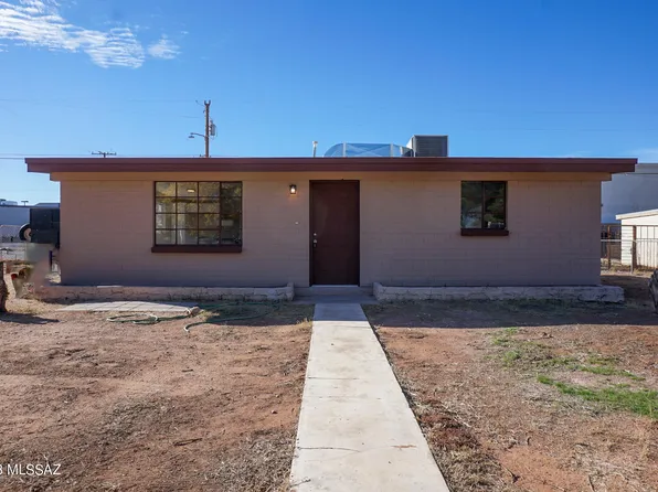 301 1st St, Huachuca City, AZ 85616
