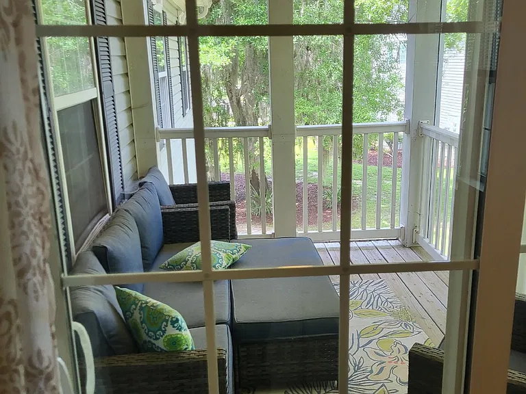 407 S Elgin Ct — Photo 17