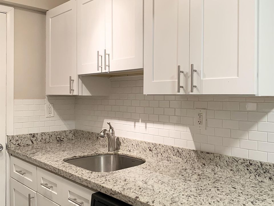 1st image of 1500 NE 50th Ct APT 3