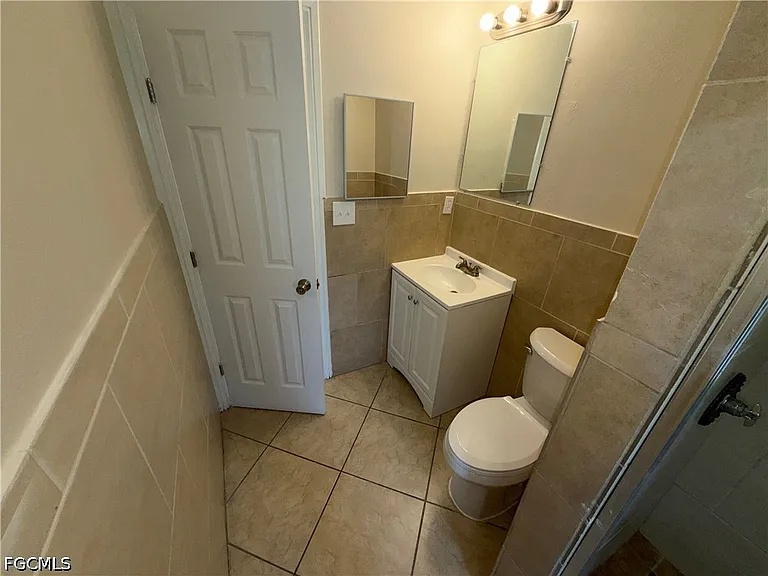 1101 Leeland Heights Blvd E — Photo 17
