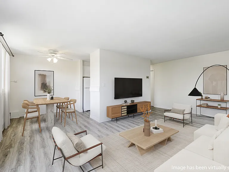 59 Perry St — Photo 15