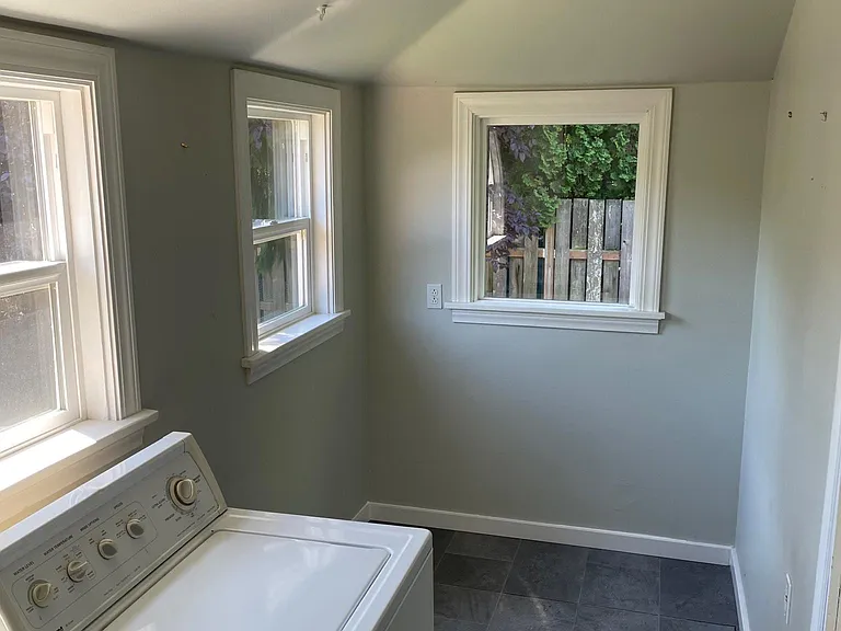 NE 72nd Ave — Photo 8