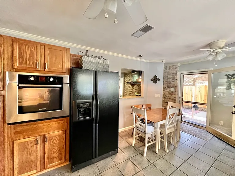 334 Plymouth Ave — Photo 5