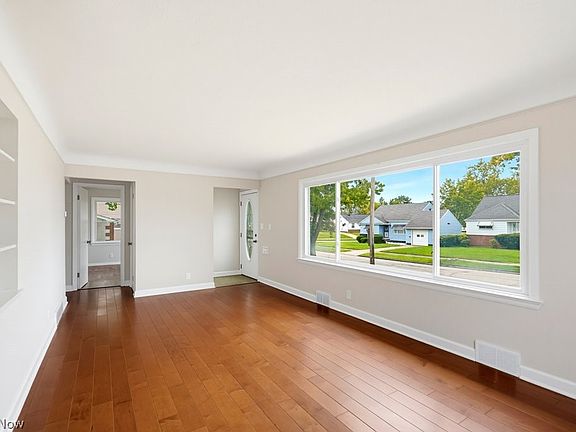 5th image of 20777 Bowling Green Rd