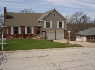 7012 Albervan St, Shawnee, KS 66216