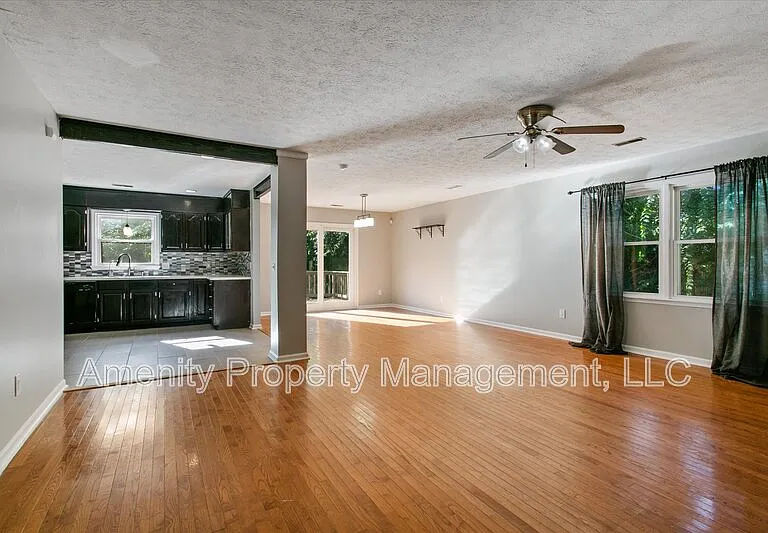 36 Old Fox Hill Rd — Photo 5