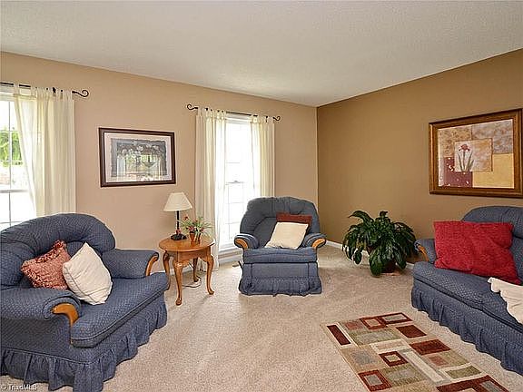 3rd image of 4722 Pine Hollow Ln