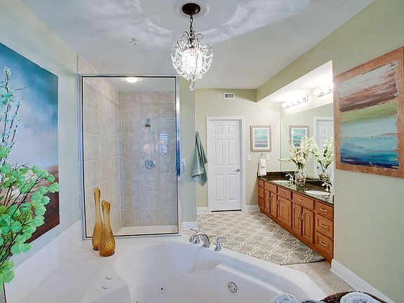 5th image of 2668 Beach Blvd