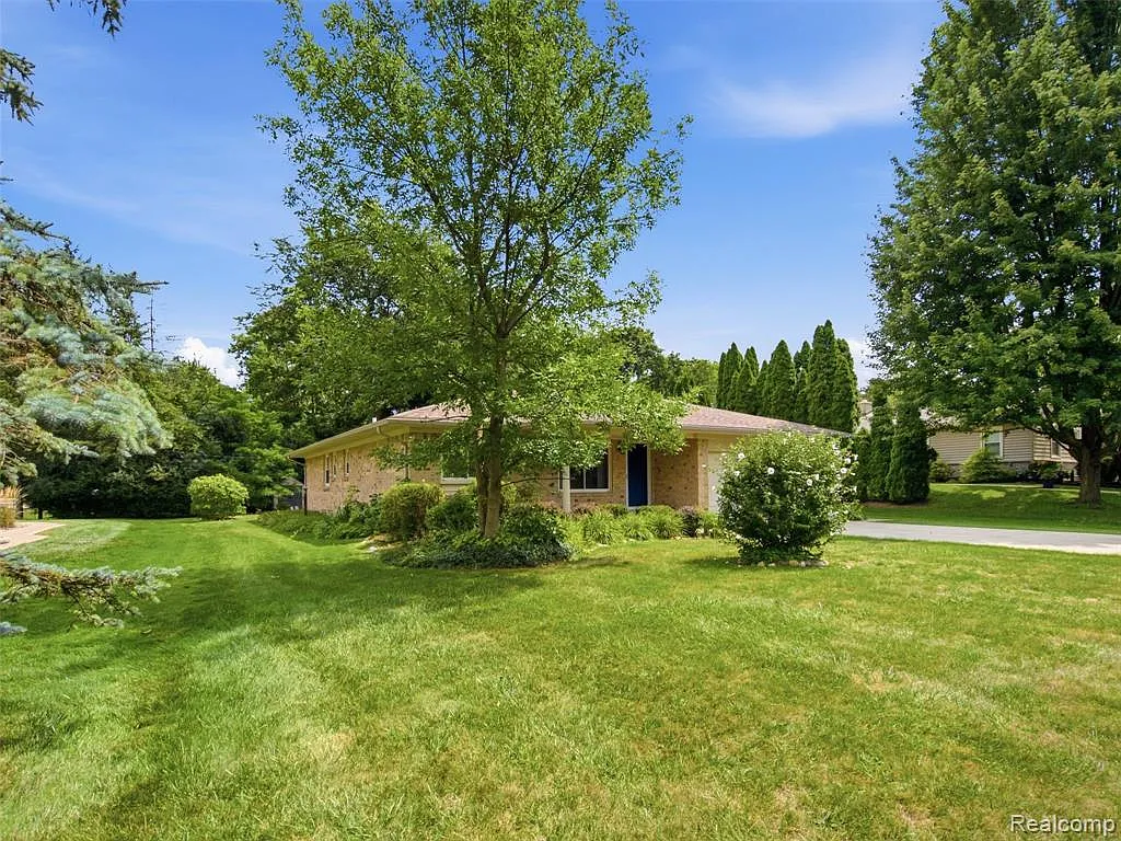 3 bed, 2.5 bath, 2796 sqft, $3,000 — Photo 4