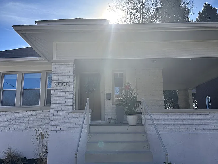 4008 W Broadway — Photo 5