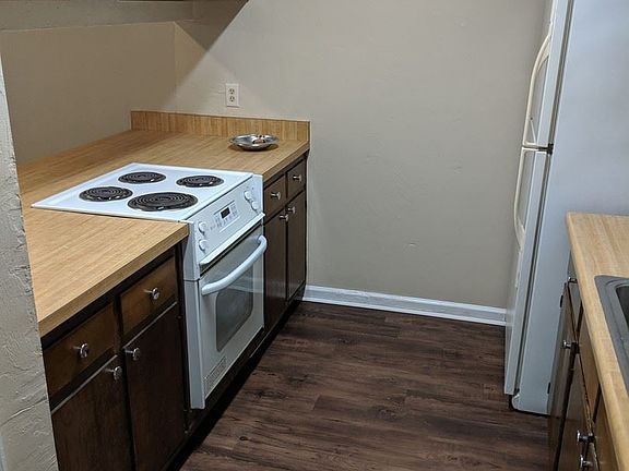 2nd image of 1344 Cherry St