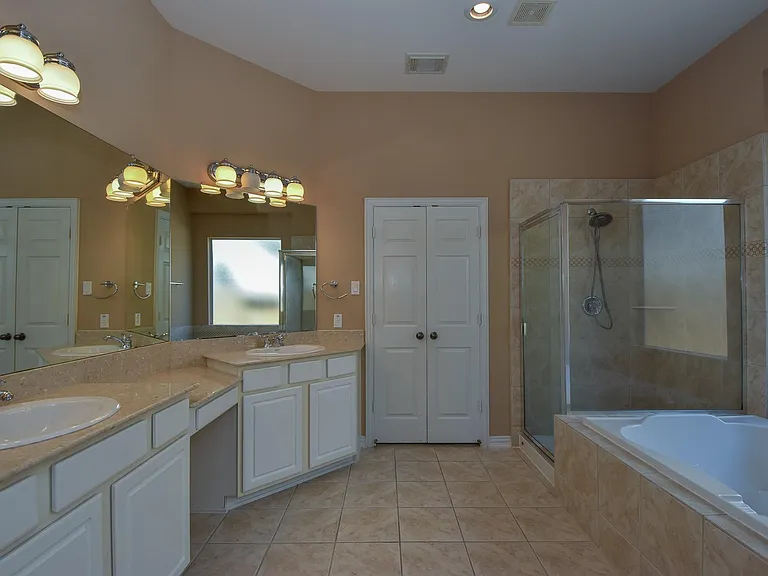 14207 Ashmore Reef Ct — Photo 17