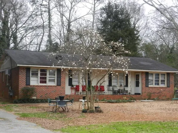 135 Springtree Rd #B, Athens, GA 30605