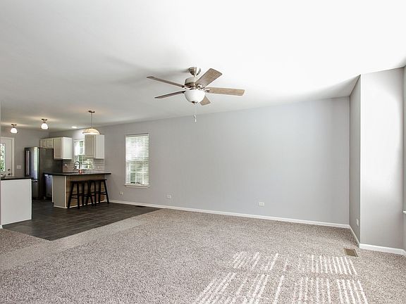 3rd image of 651 Brown St