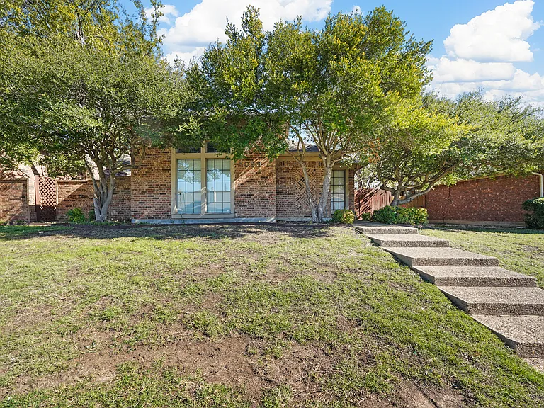 4033 Saint Christopher Ln — Photo 1